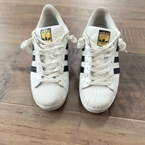 Adidas Superstar White with Black Stripes - Picture 1 of 4